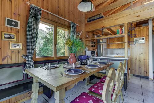 Chalet l'Ange Location de vacances charmante et confortable à La Tzoumaz, 4 Vallees, Suisse pour 7 personnes...