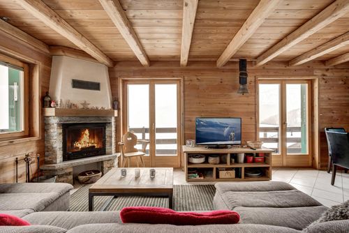 Chalet les Marmottes Linda e confortável casa de férias em La Tzoumaz, Quatro Vale, Suíça, para 10 pessoas. A casa está situada em uma área montanhosa e a 500 m da pista de esqui....