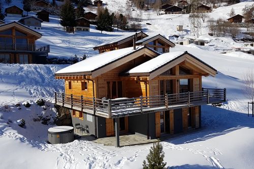 Chalet Aramis - Jacuzzi - Views Modern and cheerful holiday house in La Tzoumaz, Four Valleys, Switzerland for 8 people. The house is situated in a mountainous area....