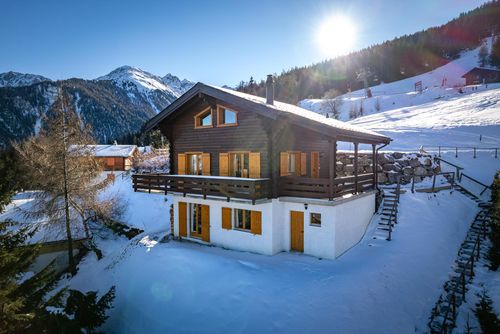 Chalet OnThePiste Casa de férias classica e confortável em La Tzoumaz, 4 Vallees, Switzerland para 8 pessoas...