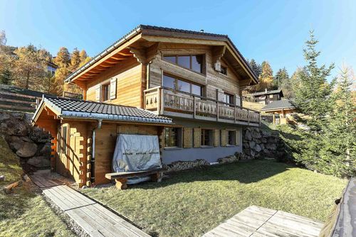 Chalet Mon Ours - Jacuzzi - Sauna - Views Härligt och lyxigt feriehus i La Tzoumaz, 4 Vallees, Schweiz för 9 personer...