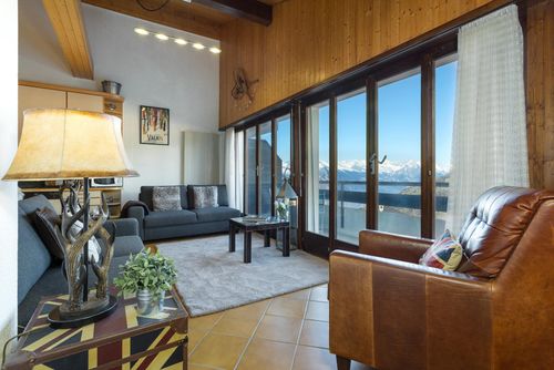 Penthouse 36 Savoleyres Lovely and cheerful apartment in La Tzoumaz, 4 Valleys, Switzerland for 8 persons. The apartment is situated in a mountainous area, close to restaurants, bars, and supermarkets, within 50 m from the ski slope and within 50 m from the ski lift....