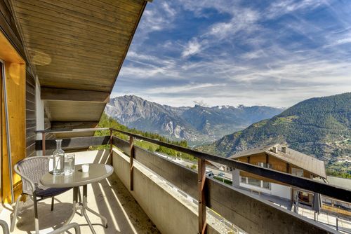 Penthouse les Telecabines Apartamento agradavel e romântico em La Tzoumaz, 4 Vallees, Switzerland para 8 pessoas...