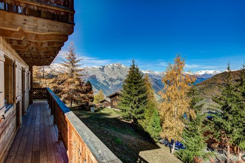 Chalet le Chapeau Grande location de vacances charmante à La Tzoumaz, 4 Vallees, Suisse pour 11 personnes...