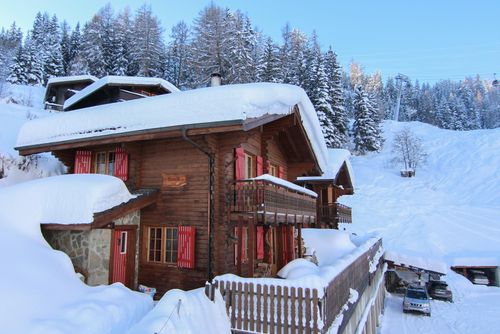 Chalet Pere Noel: La Tzoumaz, 4 Vallees, Switzerland. Aerial view