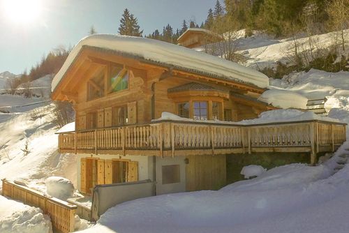 Chalet Chocolat - Jacuzzi Sauna Views Ski-In Ski-Out Beautiful and luxurious holiday house in La Tzoumaz, 4 Valleys, Switzerland for 10 persons. The house is situated in a mountainous area and within 50 m from the ski slope....