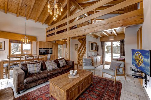 Chalet Coeur - Jacuzzi - Sauna - Views Charmante et confortable maison de vacances à La Tzoumaz, 4 Vallées, Suisse pour 10 personnes. La maison est située dans une région montagneuse....