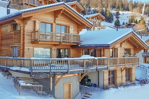 Chalet la Couronne - Jacuzzi Views Ski-In Ski-Out: La Tzoumaz, 4 Vallees, Schweiz. Luftaufnahme