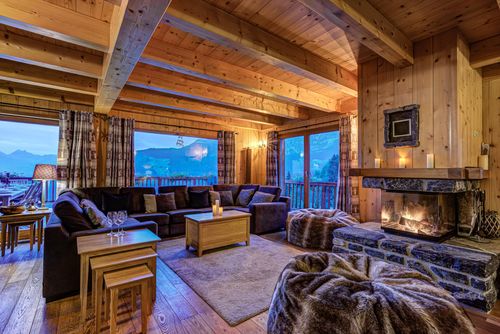 Chalet la Couronne - Jacuzzi Views Ski-In Ski-Out Linda e luxuosa casa de férias em La Tzoumaz, 4 Valées, Suíça, para 13 pessoas. A casa está situada em uma área montanhosa, próxima a restaurantes, bares e supermercados, a apenas 50 m da pista de esqui e a 50 m do teleférico....