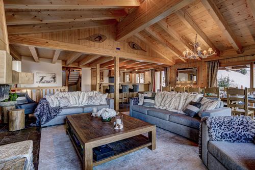 Chalet le Grand Ours - Jacuzzi Sauna Views Ski-In Ski-Out Magnifique et luxueuse maison de vacances à La Tzoumaz, dans les Quatre Vallées, Suisse, pouvant accueillir 13 personnes. La maison est située dans une région montagneuse, à proximité de restaurants, bars et supermarchés, à moins de 50 m de la piste de ski et à moins de 500 m de la remontée mécanique....