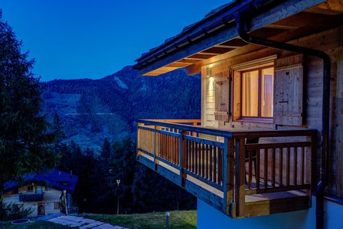 Chalet Joli Casa de férias bonita e aconchegada em La Tzoumaz, 4 Vallees, Switzerland para 10 pessoas...