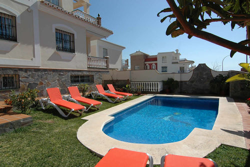 Nerja 052 Villa grande y confortable en Nerja, Costa del Sol, España  con piscina privada para 10 personas...