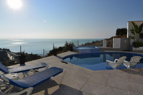 Nerja 054 Mooie en gezellige villa  met privé zwembad in Nerja, Costa del Sol, Spanje voor 6 personen...