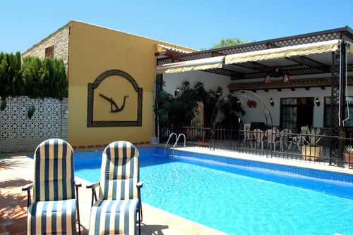 Sevilla 003 Casa de vacaciones rústica y confortable  con piscina privada en Écija, Sevilla, España para 4 personas...