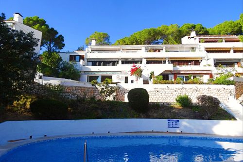 Don Cayo 21 Hermoso y acogedor apartamento en Altea, Costa Blanca, España, con piscina comunitaria para 2 personas. El apartamento se encuentra en un complejo de golf, en una zona residencial costera y montañosa, cerca de restaurantes y bares, y a 3 km de la playa Playa la Olla....