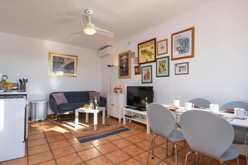 Senija Villa bellissima e classica a Senija, Costa Blanca, Spagna, con piscina privata per 4 persone. La casa è situata in una zona collinare, rurale e residenziale....