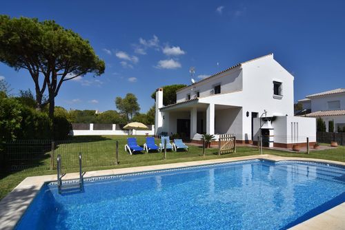 Conil 005 Moderne und komfortable Villa  mit privatem Pool in Conil de la Frontera, Costa de la Luz, Spanien für 8 Personen...