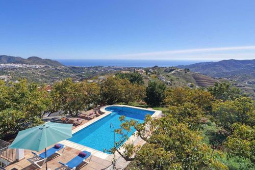 Frigiliana 027 Large and comfortable villa in Frigiliana, Costa del Sol, Spain  with private pool for 8 persons...