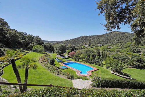 Casares 010  villa de luxe charmante à Casares, Málaga, Espagne  avec piscine chauffée pour 24 personnes...