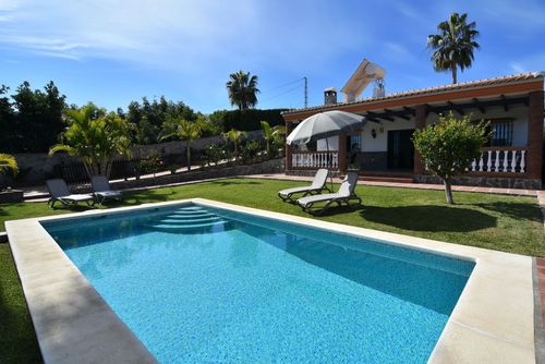Nerja 006 Villa grande y acogedora  con piscina privada en Nerja, Costa del Sol, España para 6 personas...
