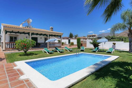 Nerja 026 Grande villa intime  avec piscine privée à Nerja, sur la Costa del Sol, Espagne pour 6 personnes...