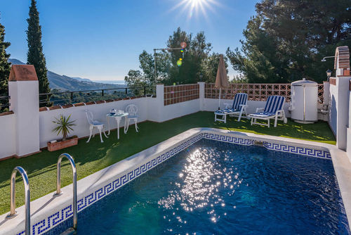 Nerja 045 Mooie en comfortabele villa in Nerja, Costa del Sol, Spanje  met privé zwembad voor 4 personen...