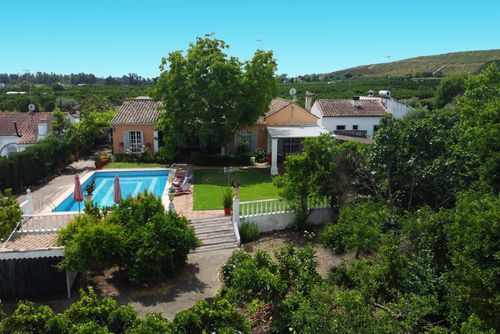 Córdoba 004 Grande villa confortable à Palma del Río, Córdoba, Espagne  avec piscine privée pour 8 personnes...