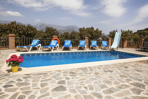 Nerja 040 Vacker och komfortabel villa  med privat bassäng i Nerja, Costa del Sol, Spanien för 6 personer...