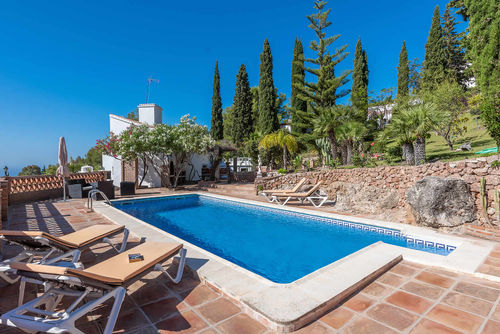 Nerja 046 Mooie en comfortabele villa in Nerja, Costa del Sol, Spanje  met privé zwembad voor 4 personen...