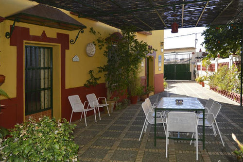 Sevilla 001 Casa de vacaciones clásica y confortable  con piscina privada en Aznalcázar, Sevilla, España para 6 personas...