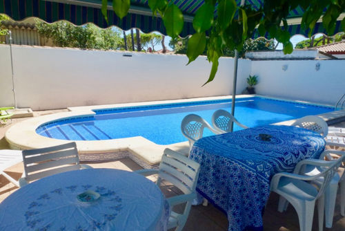 Villa Recreo de Pilant 5: Chiclana de la Frontera, Costa de la Luz, Espagne. Jardin et piscine