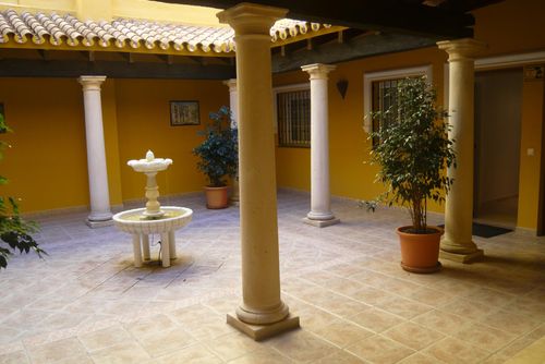 Plaza de la Constitucion Apartment Bel appartement confortable à Fuengirola, en Andalousie, Espagne, pour 2 personnes. L'appartement est situé à proximité de restaurants et bars, de boutiques et supermarchés, et se trouve à 200 m de la plage....