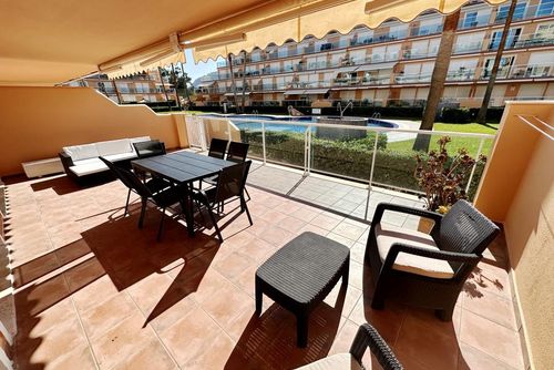 Mirador al Mar 78 by homeprive Apartment in Denia, Costa Blanca, Spain with communal pool for 4 persons. The apartment is situated in a residential beach area, close to restaurants, bars, and supermarkets, and is 25 m from the beach....