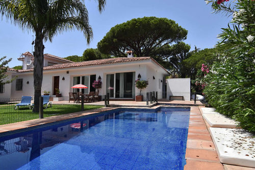 Conil 012 Villa en Conil de la Frontera, Costa de la Luz, España  con piscina privada para 12 personas...
