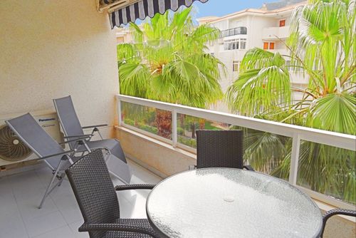 Casa Coliseo Modern and comfortable apartment in Albir, Costa Blanca, Spain with communal pool for 4 persons. The apartment is situated in an urban beach area, close to restaurants and bars, shops and supermarkets, 500 m from Playa Albir beach and 0....