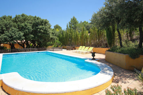 Jaén 002 Klassische und komfortable Villa in Los Villares, Jaén, Spanien, mit privatem Pool für 4 Personen. Das Haus befindet sich in einer ländlichen, bewaldeten, wohnlichen und bergigen Gegend....