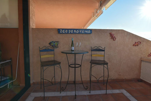 Zeepanorama Appartement avec piscine commune à Altea, Costa Blanca, Espagne pour 4 personnes. L'appartement est situé dans une zone côtière, vallonnée et résidentielle, à proximité de restaurants et bars et à 50 m de la plage....