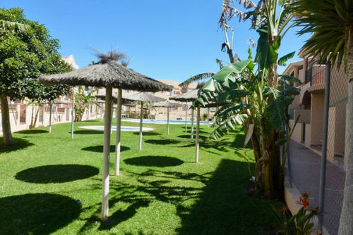 Altea Beautiful and comfortable apartment in La Barrosa, Coast of Light, Spain with communal pool for 5 persons. The apartment is situated in a residential beach area, close to restaurants and bars, shops and supermarkets, and 2 km from La Barrosa beach....