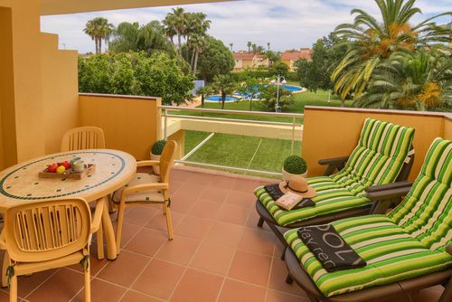 Anika Prachtig en gezellig appartement met een gemeenschappelijk zwembad in Denia, Costa Blanca, Spanje voor 4 personen. Het appartement is gelegen in een residentiële strandwijk, dichtbij restaurants en bars, 500 m van het strand Las Marinas en 0....