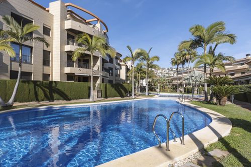 Jardines de Gorgos apartamento Apartamento encantador y agradable en Javea, Costa Blanca, España, con piscina comunitaria para 4 personas. El apartamento está situado en un complejo turístico, en una zona residencial y se encuentra a 1 km de la playa de Muntanyar....