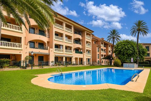Jardines de Noa Appartement avec piscine commune à Javea, Costa Blanca, Espagne pour 2 personnes. L'appartement est situé dans une zone résidentielle près de la plage, à proximité de restaurants, bars, et commerces, à 1 km du Port de La Grava, plage de Javea, et à 1 km de la mer Méditerranée, Javea....