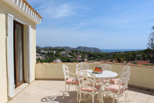 Afilador Schöne und komfortable Villa in Moraira, Costa Blanca, Spanien, mit privatem Pool für 6 Personen. Das Haus befindet sich in einer Wohngegend und ist 3 km vom Strand entfernt....