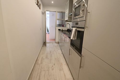 Apartment Miguel Cervantes Herlig og komfortabel leilighet i Fuengirola, Andalusia, Spania for 6 personer. Leiligheten ligger i et område nær stranden, nært restauranter og barer, butikker og supermarkeder, samt 100 m fra stranden....