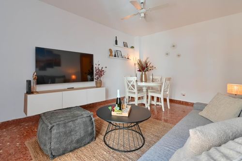 Adumar Maravilloso y confortable apartamento en Jávea, Costa Blanca, España para 4 personas. El apartamento está situado en una zona de playa urbana, cerca de restaurantes y bares, tiendas y supermercados, a 200 m de la playa de la Grava y a 0....