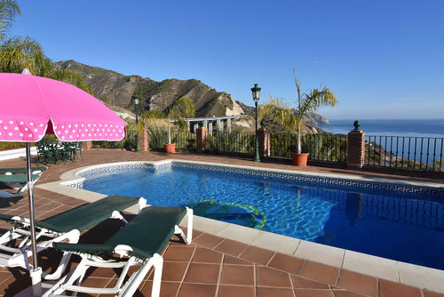 Maro 002 Grote en comfortabele villa in Maro, Costa del Sol, Spanje  met privé zwembad voor 6 personen...