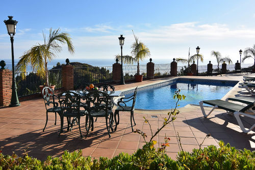 Maro 002 Villa grande y confortable en Maro, Costa del Sol, España  con piscina privada para 6 personas...