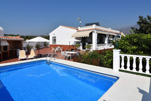 Nerja 004 Villa bonita y confortable  con piscina privada en Nerja, Costa del Sol, España para 4 personas...