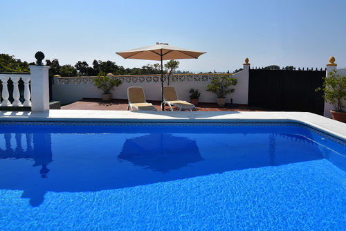 Nerja 004 Mooie en comfortabele villa  met privé zwembad in Nerja, Costa del Sol, Spanje voor 4 personen...