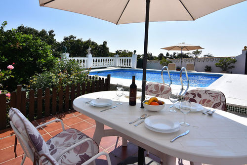 Nerja 004 Mooie en comfortabele villa  met privé zwembad in Nerja, Costa del Sol, Spanje voor 4 personen...