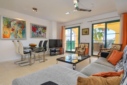 Sorolla Sol Prachtig en comfortabel appartement met gemeenschappelijk zwembad in Jávea, Costa Blanca, Spanje voor 4 personen. Het appartement is gelegen in een residentiële strandwijk en op 2 km van La Grava, het strand van Jávea....
